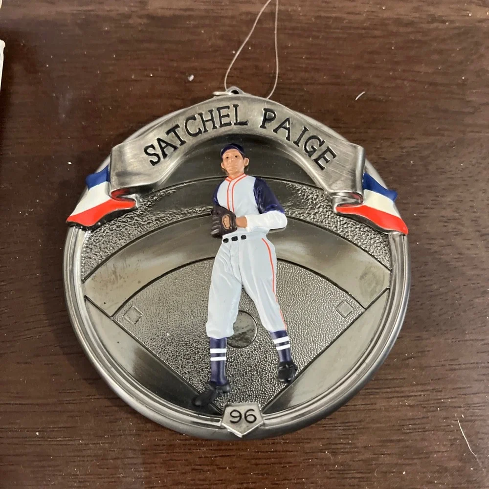 Hallmark Keepsake Ornament Satchel Paige Baseball Heroes‎ Collector Series 1996